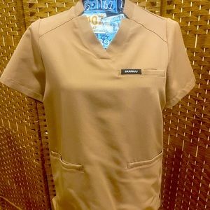 JAANUU BNWOT KHAKI SCRUB TOP, Size XS.